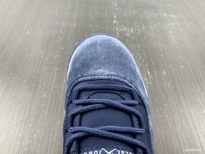 Air WMNS Midnight 11 AR0715-441 Navy Velvet Jordan 0825